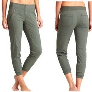 Athleta Trekkie Crop Joggers Pants Size 10 Khaki Green Zip Pockets Nylon Stretch